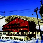 L'escale Hotel 3*
